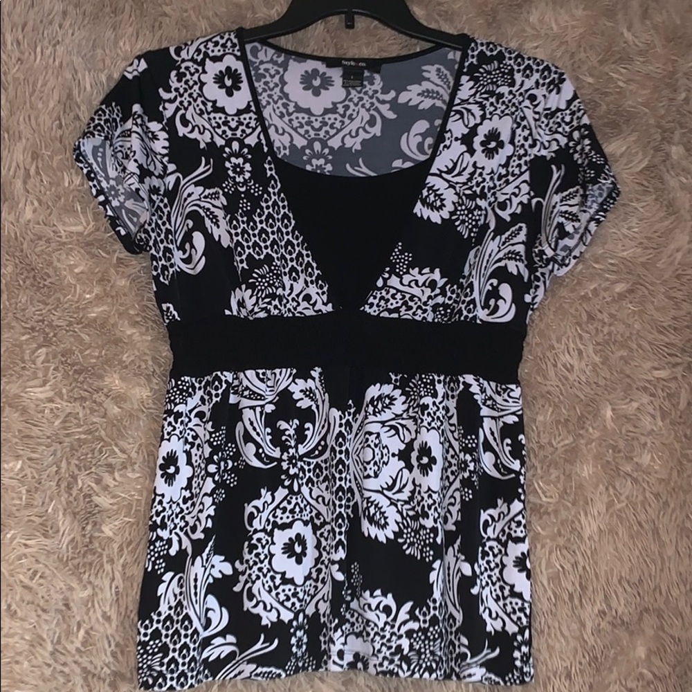 style & co. black and white cinched waist top